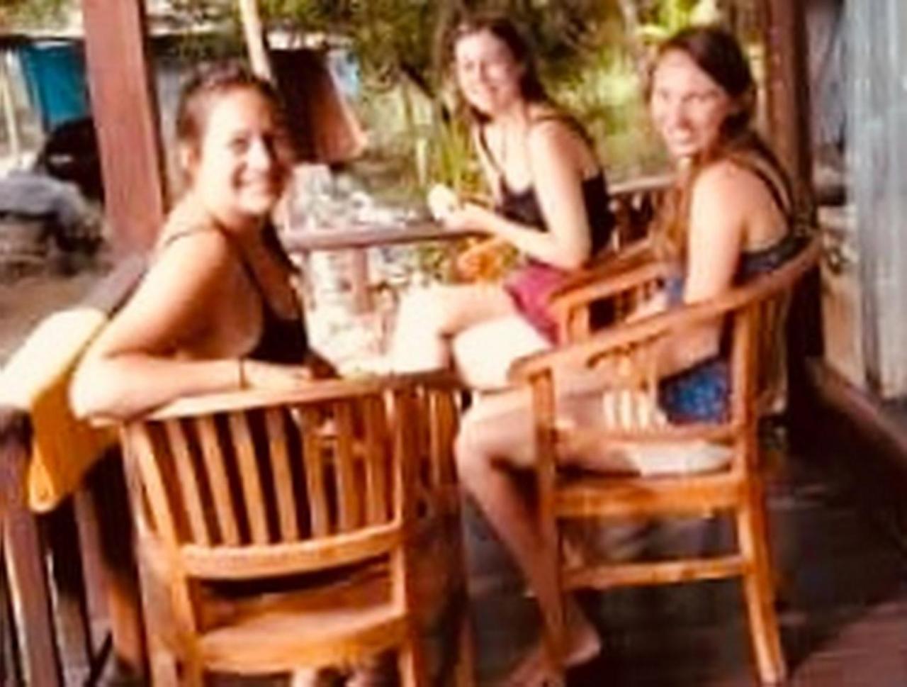 Titi Hostel Lembongan Buitenkant foto