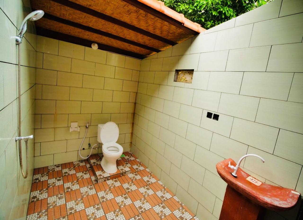 Titi Hostel Lembongan Buitenkant foto