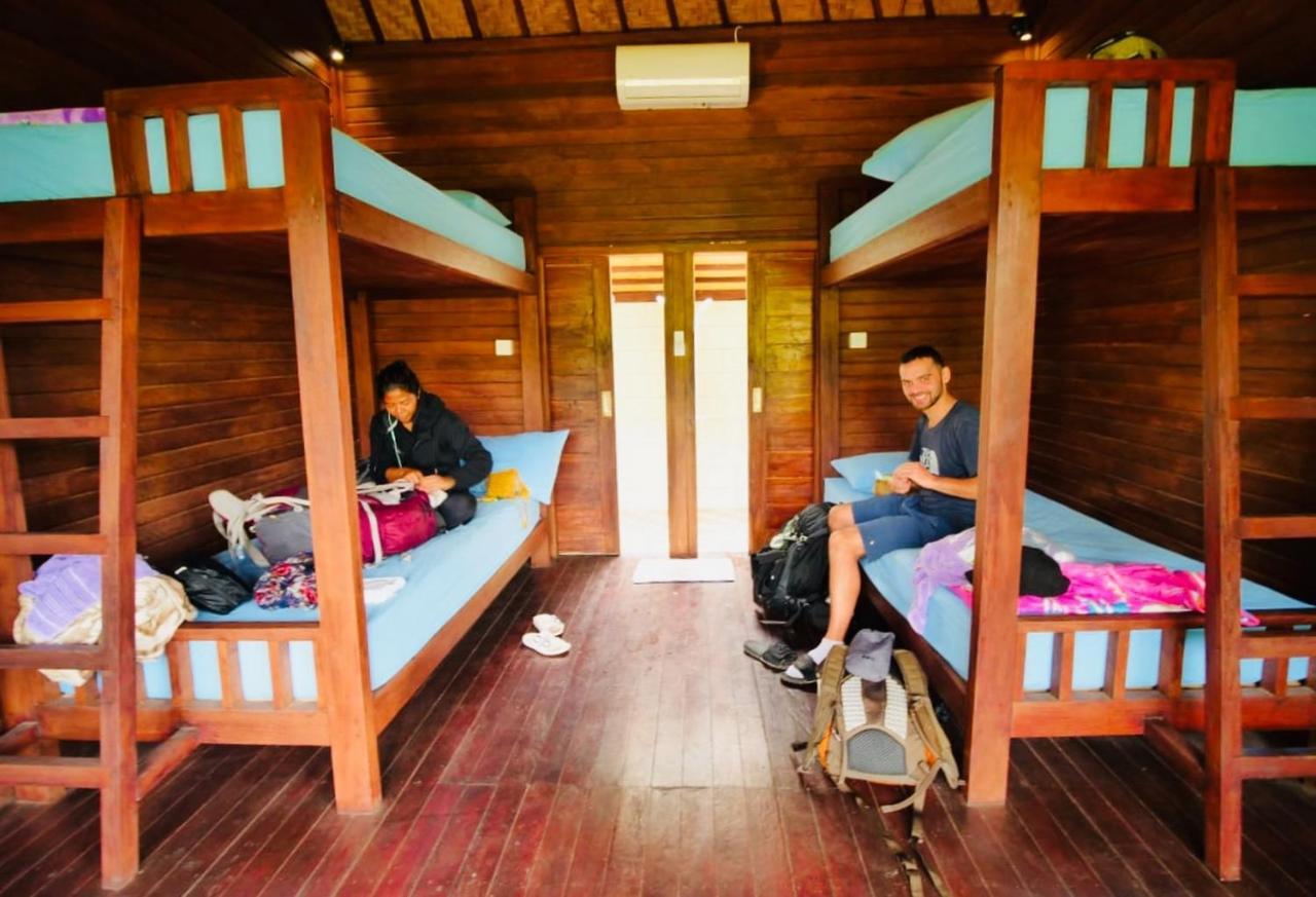 Titi Hostel Lembongan Buitenkant foto