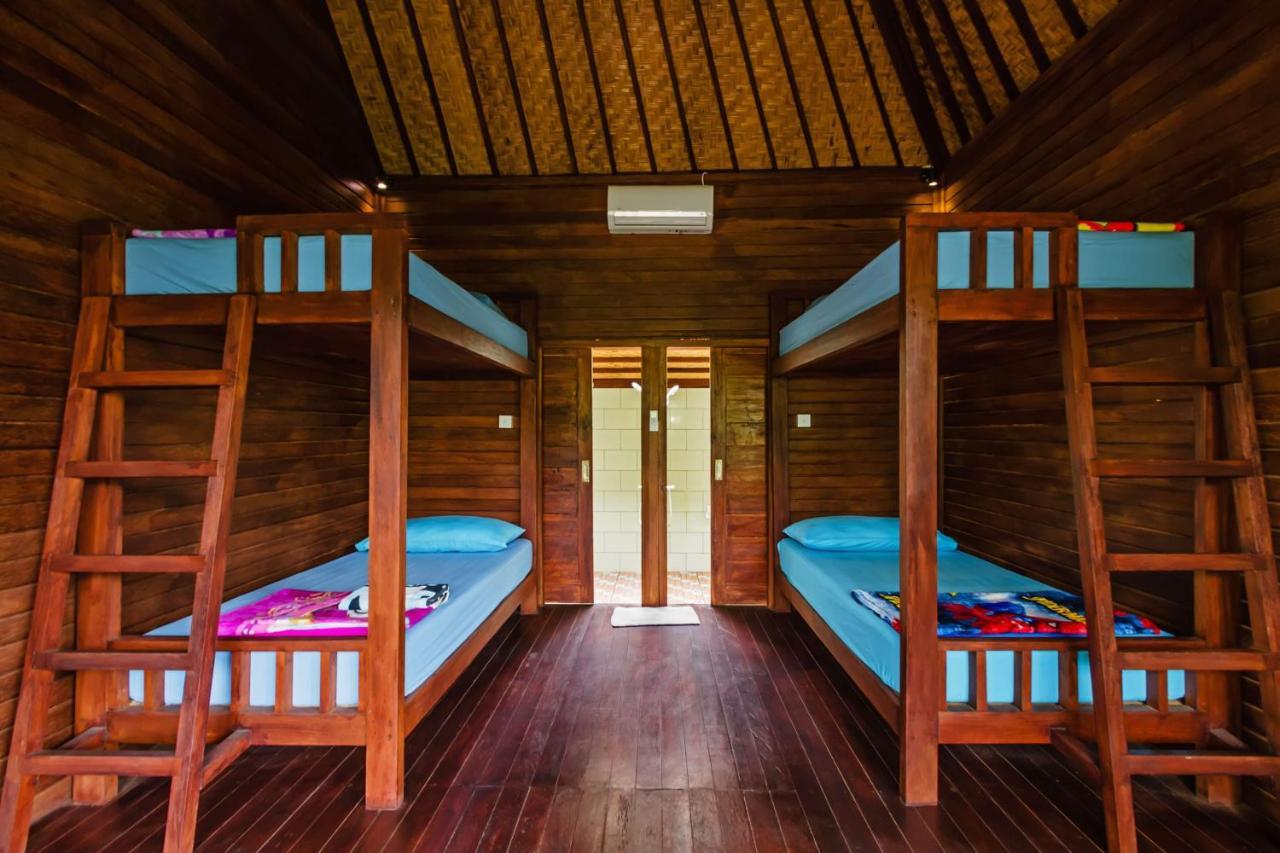 Titi Hostel Lembongan Buitenkant foto