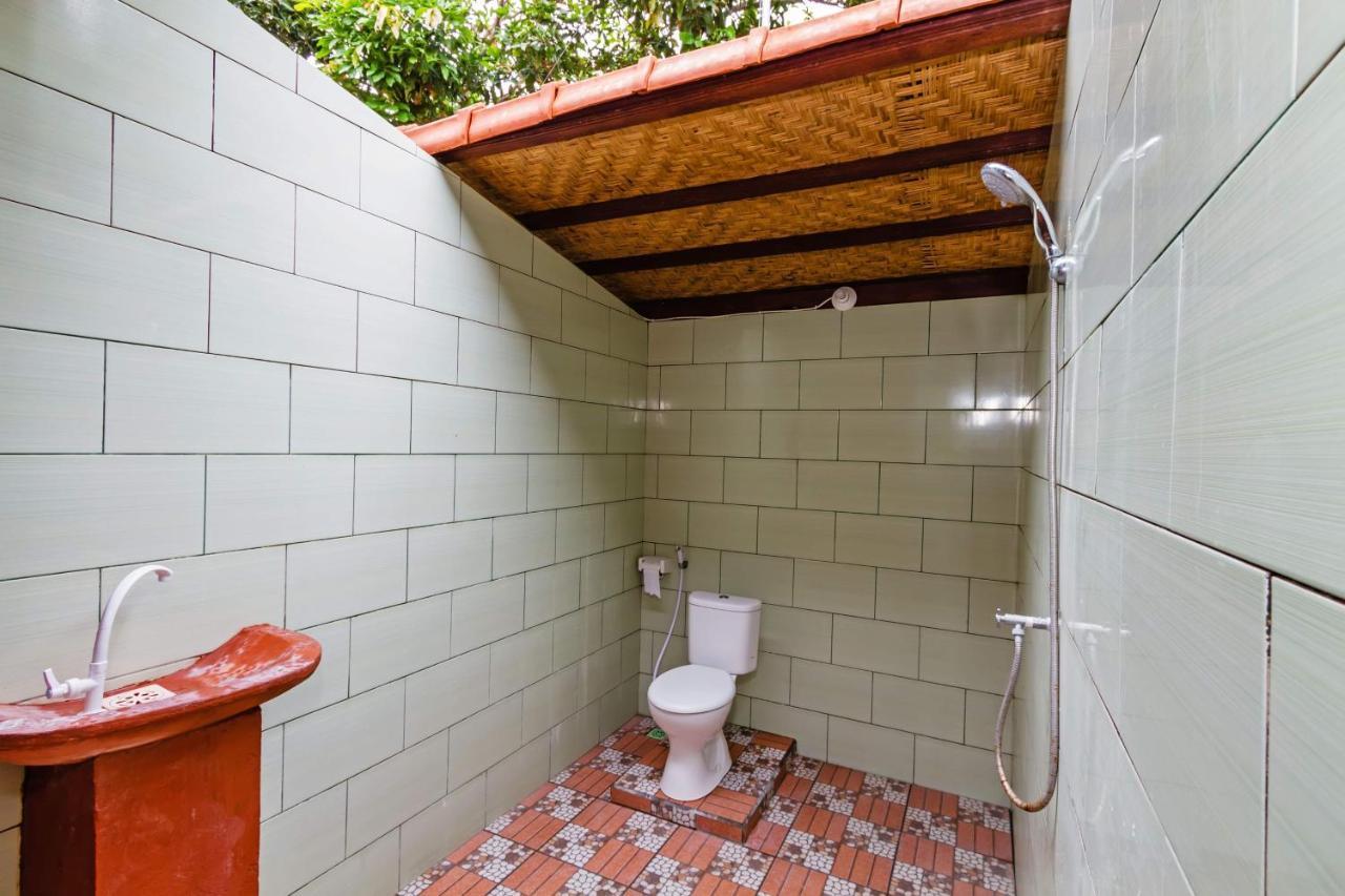 Titi Hostel Lembongan Buitenkant foto