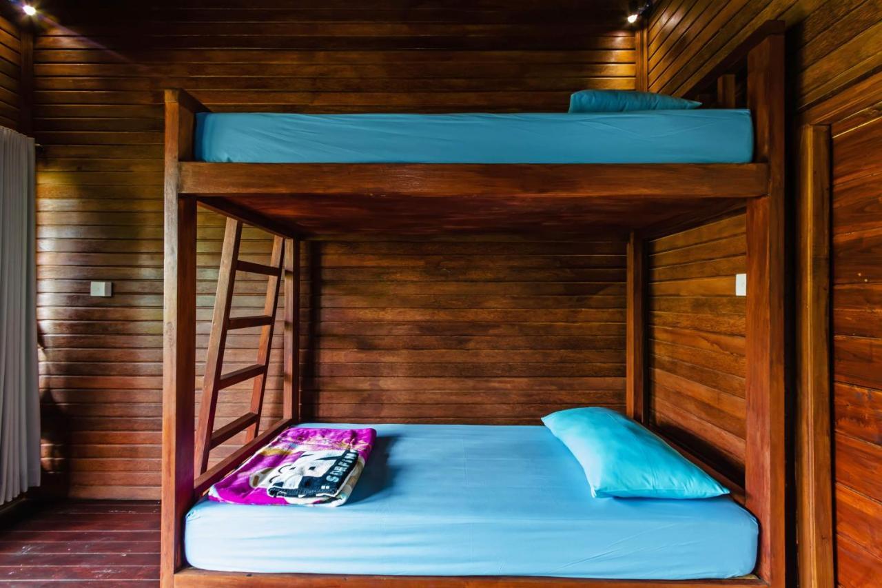 Titi Hostel Lembongan Buitenkant foto